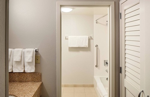 Blue Ash Hotel | Courtyard by Marriott Cincinnati Blue Ash