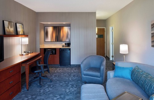 Blue Ash Hotel | Courtyard by Marriott Cincinnati Blue Ash