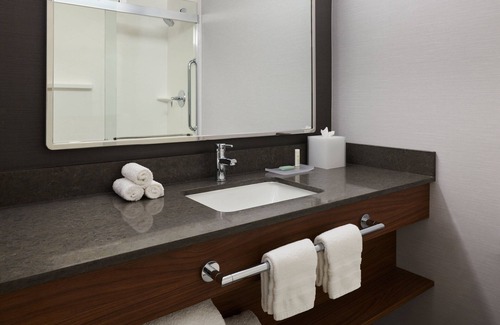Fox Hills Hotel | Courtyard by Marriott Culver City Los Angeles