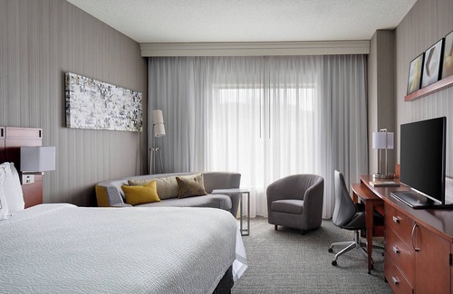 Downtown Hotel | Courtyard by Marriott Downtown Grand Rapids