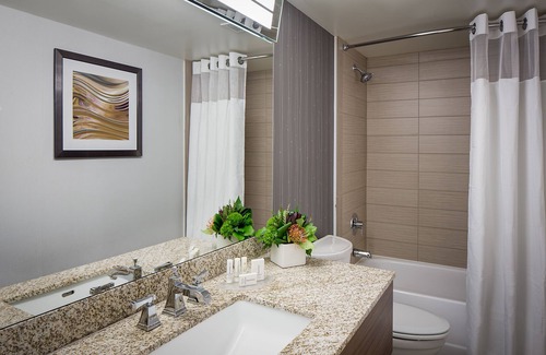 Downtown Hotel | Courtyard by Marriott Downtown Grand Rapids