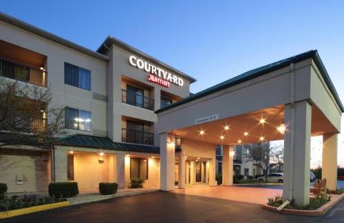 Dayton Hotel | Courtyard by Marriott Dayton North