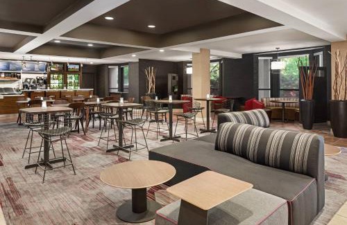 Dayton Hotel | Courtyard by Marriott Dayton North