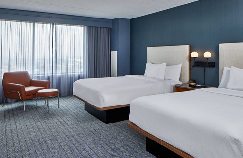 Downtown Detroit Hotel | Courtyard By Marriott Detroit Downtown
