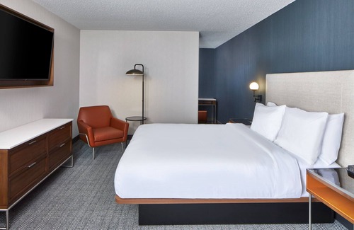 Downtown Detroit Hotel | Courtyard By Marriott Detroit Downtown