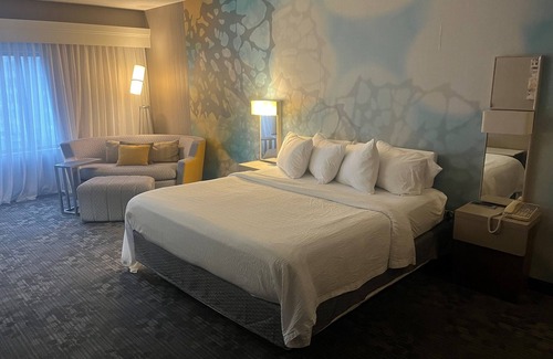 Erie Hotel | Courtyard by Marriott Erie