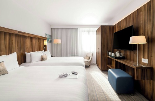 Paisley Hotel | Courtyard by Marriott Glasgow Airport