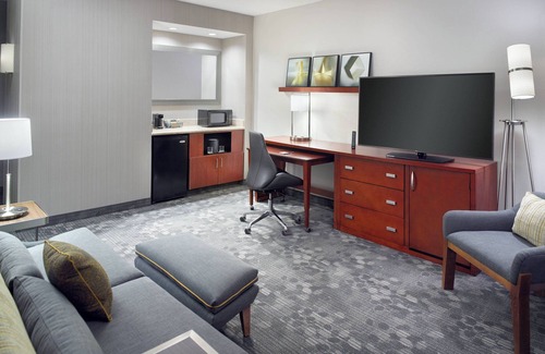 Greenville - Spartanburg Hotel | Courtyard by Marriott Greenville Haywood Mall