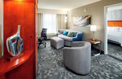Lindenwald Hotel | Courtyard by Marriott Hamilton
