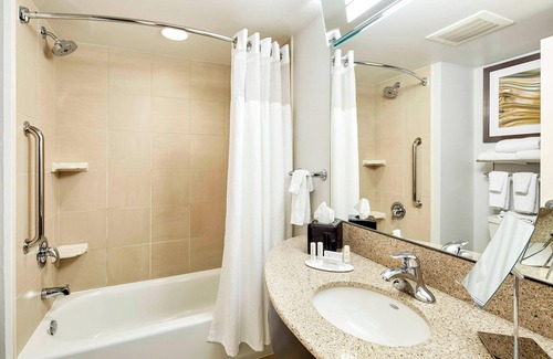 Lindenwald Hotel | Courtyard by Marriott Hamilton