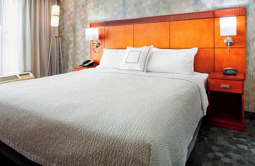 Lindenwald Hotel | Courtyard by Marriott Hamilton