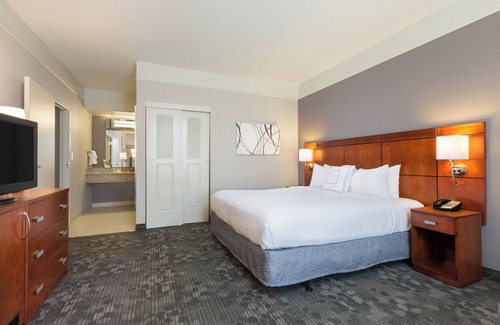 Uptown Hotel | Courtyard by Marriott Houston by the Galleria