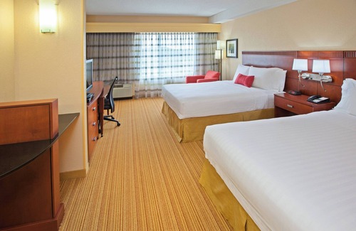 Buechel Hotel | Courtyard by Marriott Louisville Northeast