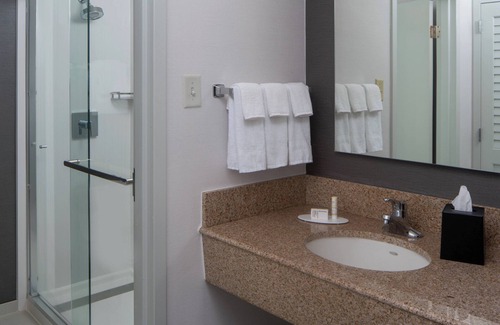 White Station Hotel | Courtyard by Marriott Memphis East/Park Avenue