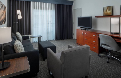 White Station Hotel | Courtyard by Marriott Memphis East/Park Avenue