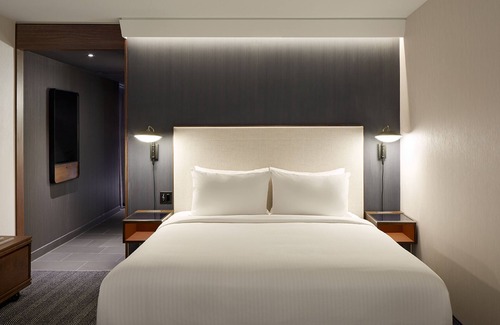 Cote-Des-Neiges—Notre-Dame-De-Grace Hotel | Courtyard by Marriott Montreal Midtown