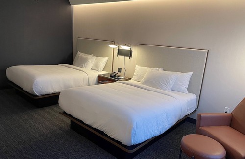 Cote-Des-Neiges—Notre-Dame-De-Grace Hotel | Courtyard by Marriott Montreal Midtown