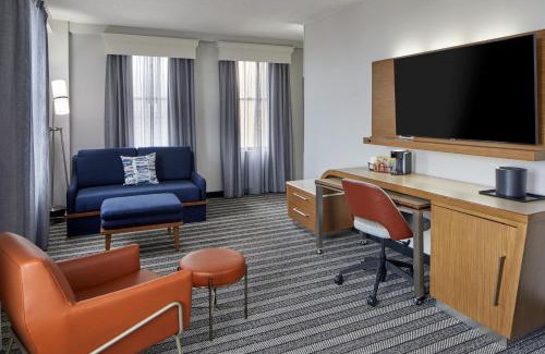 Downtown Nashville Hotel | Courtyard by Marriott Nashville Downtown