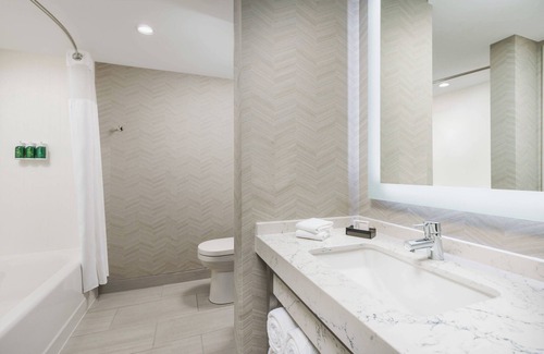 Central Business District Hotel | Courtyard by Marriott Orlando Downtown