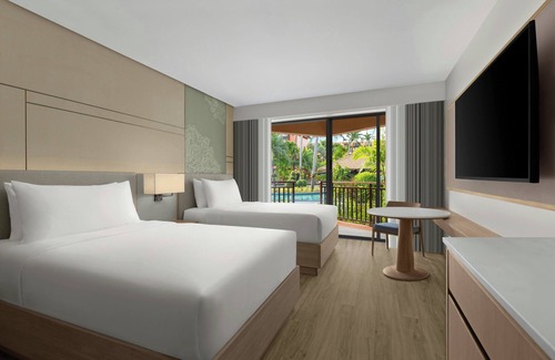 Patong Hotel | Courtyard by Marriott Phuket, Patong Beach Resort
