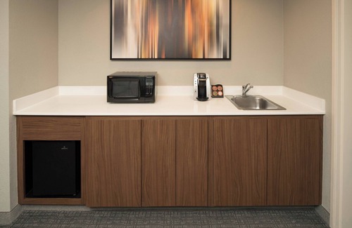 Bridgeton Hotel | Courtyard by Marriott Portland North