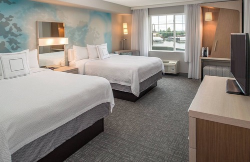 Bridgeton Hotel | Courtyard by Marriott Portland North