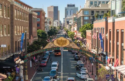 East Village Hotel | Courtyard by Marriott San Diego Gaslamp/Convention Center