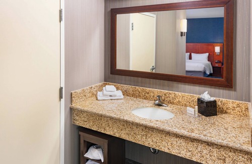 Santa Ana Hotel | Courtyard by Marriott Santa Ana Orange County