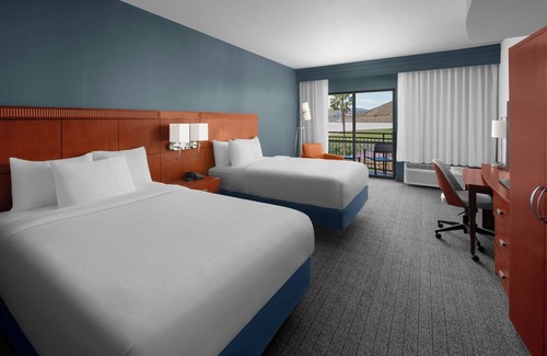 Valencia Hotel | Courtyard by Marriott Santa Clarita Valencia