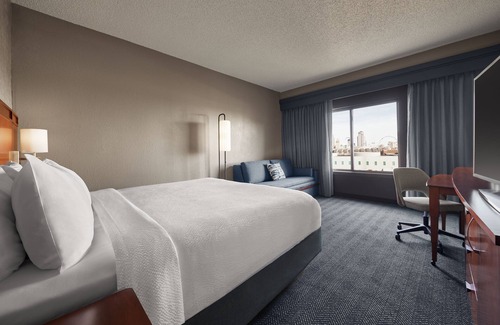 Downtown St. Louis Hotel | Courtyard by Marriott St. Louis Downtown West