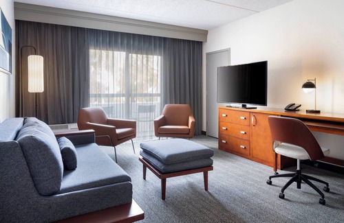 Tampa Hotel | Courtyard by Marriott Tampa Westshore/Airport