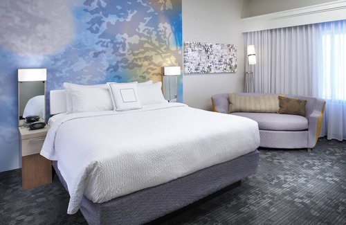 North Olmsted Hotel | Courtyard by Marriott Cleveland Airport North