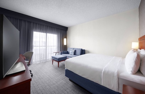 Overland Park Hotel | Courtyard by Marriott Kansas City Overland Park/Metcalf
