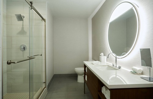 Oak Park Hotel | Courtyard by Marriott Santa Barbara Downtown