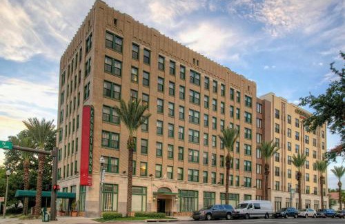 Downtown St. Petersburg Hotel | Courtyard by Marriott St. Petersburg Downtown