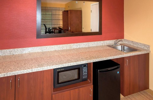 Winston - Salem Hotel | Courtyard by Marriott Winston-Salem Hanes Mall
