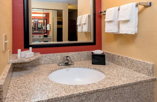 Winston - Salem Hotel | Courtyard by Marriott Winston-Salem Hanes Mall