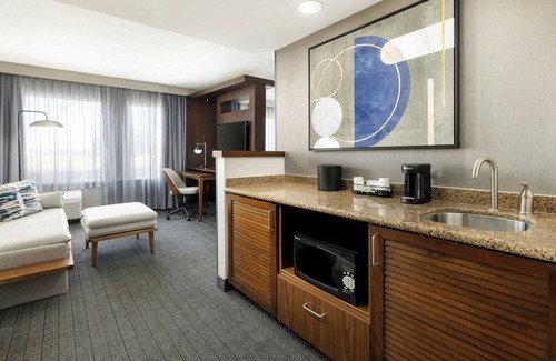 Woodland Hills Hotel | Courtyard by Marriott Los Angeles Woodland Hills