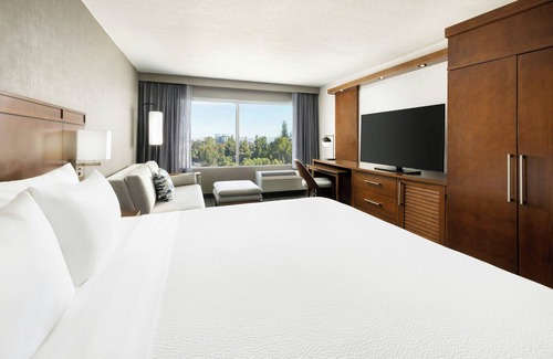 Woodland Hills Hotel | Courtyard by Marriott Los Angeles Woodland Hills