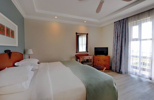 Summerstrand Hotel | Courtyard Hotel Gqeberha
