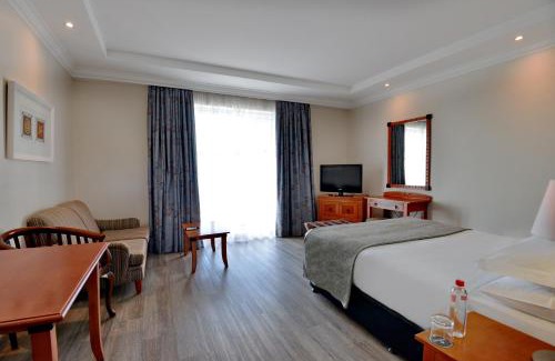 Summerstrand Hotel | Courtyard Hotel Gqeberha