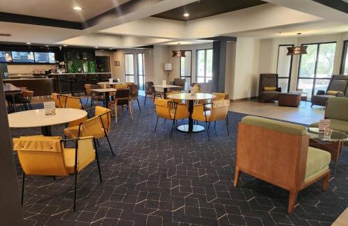 The Woodlands Hotel | Courtyard Houston The Woodlands