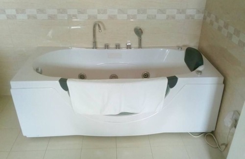 Lyantonde Hotel | Courtyard International Hotel