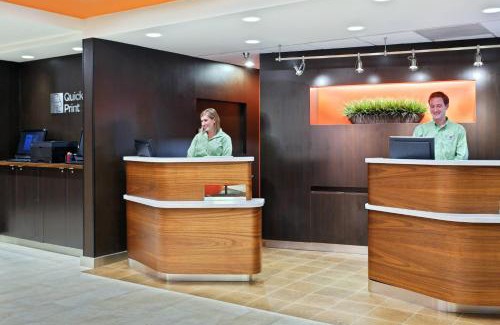 Ashley Oaks Hotel | Courtyard Knoxville Cedar Bluff