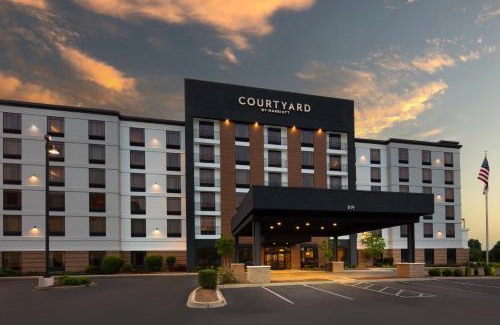 Highland Park Hotel | Courtyard Louisville Airport