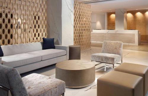 Coconut Grove Hotel | Courtyard Miami Coconut Grove