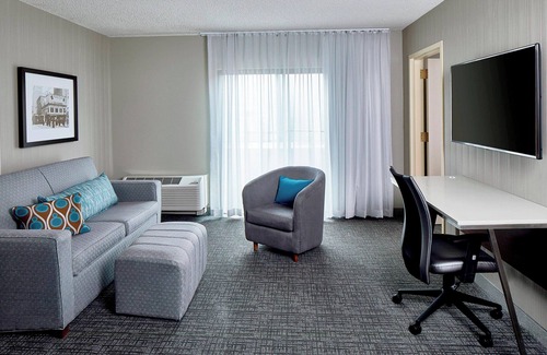 Lloyd District Hotel | Courtyard Portland Downtown/Convention Center