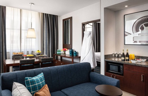 Pioneer Square Hotel | Courtyard Seattle Downtown Pioneer Square