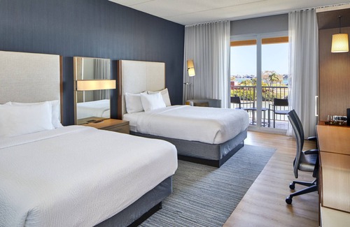 Madeira Beach Hotel | Courtyard St. Petersburg Clearwater/Madeira Beach