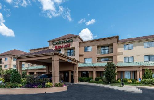 Tupelo Hotel | Courtyard Tupelo